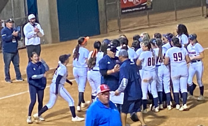 Eastvale Roosevelt Mustangs softball1